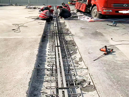 桥梁伸缩缝厂家施工