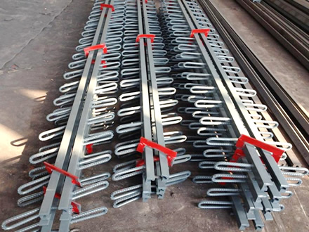 伸缩缝车间一角